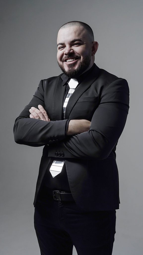 Javier Gonzalez Rodriguez, mejor conocido por su apodo, Tamarindo, es exitoso compositor, productor musical, y manager de artistas, nacido en California.