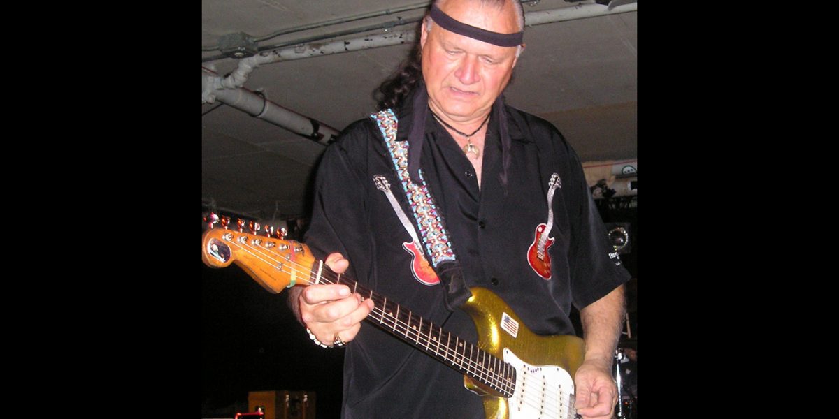 Muere Dick Dale, legendario guitarrista de los años sesenta